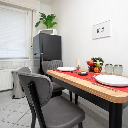 Apartment Serviceroom24 - 1 In Wlan - Smart-tv - 24-7 Check-in Und Küche