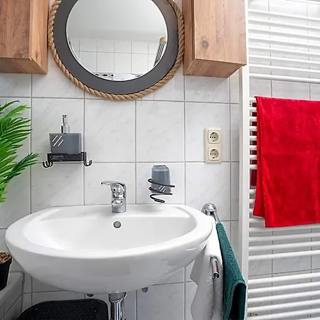 Serviceroom24 - 1 In Wlan - Smart-tv - 24-7 Check-in Und Kueche